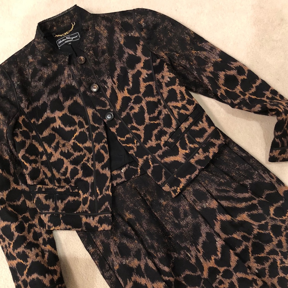 ♦️SOLD♦️Salvatore Ferragamo Designer Jacket ,Skirt